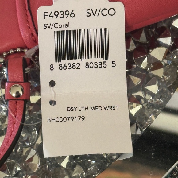 NWT Coach Daisy Leather Medium Wristlet. - Picture 4 of 4